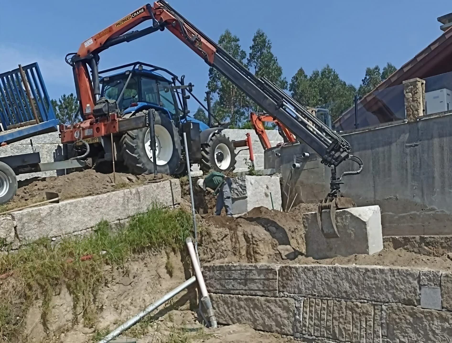 Construccións en Pedra Moldes, Trabajos en piedra